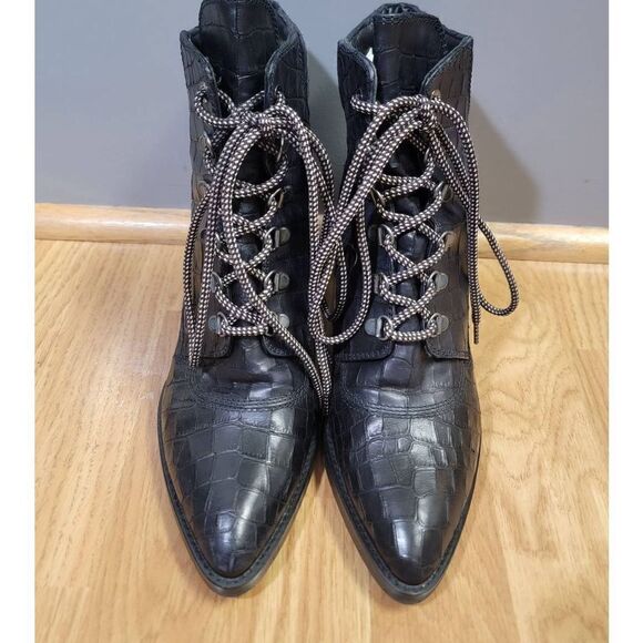 Stuart Weitzman GiGi Hadid Lace-up Boots 8.5 - Picture 1 of 11